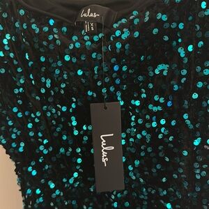 Lulu's Black Green Sequin Mini Dress XS Christmas Holiday hoco homecoming